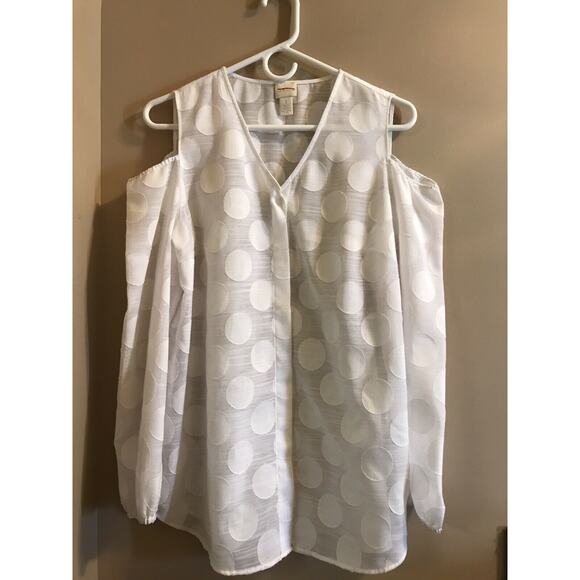 Chico's Textured Polka-Dot Cold-Shoulder Optic White Top Shirt Blouse Size 1 Med - Picture 2 of 9